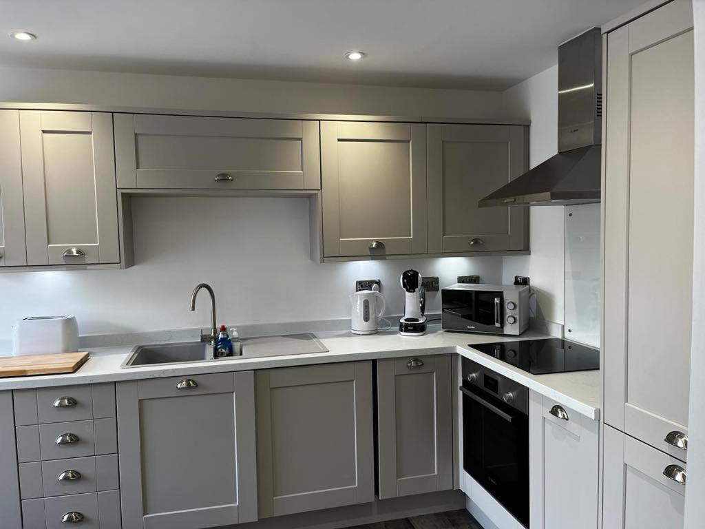 Sterling Stylish 2 Bedroom Central Modern Apartment Darlington  Ngoại thất bức ảnh
